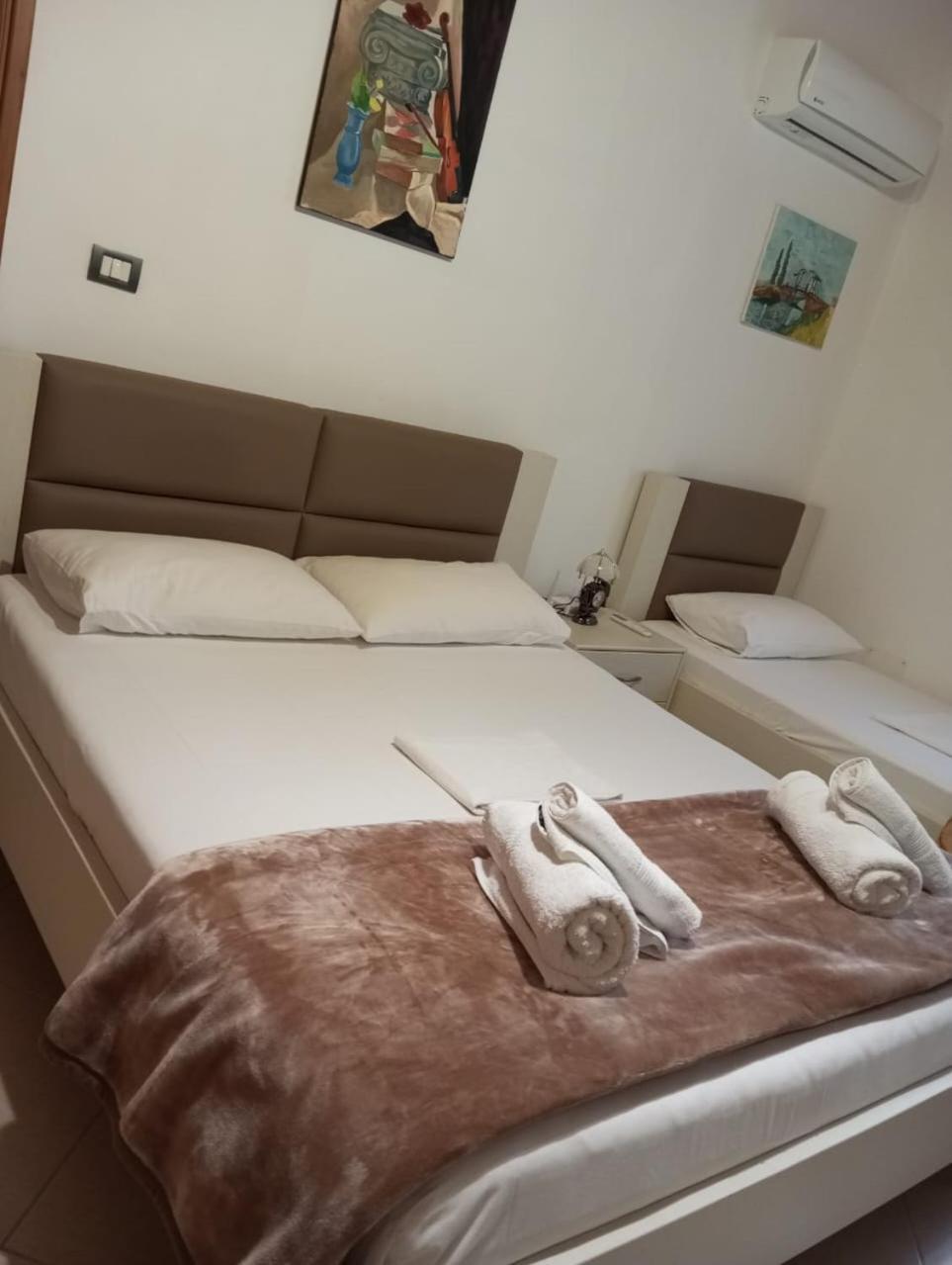 Dhimitri'S Guest House Μπεράτ Εξωτερικό φωτογραφία