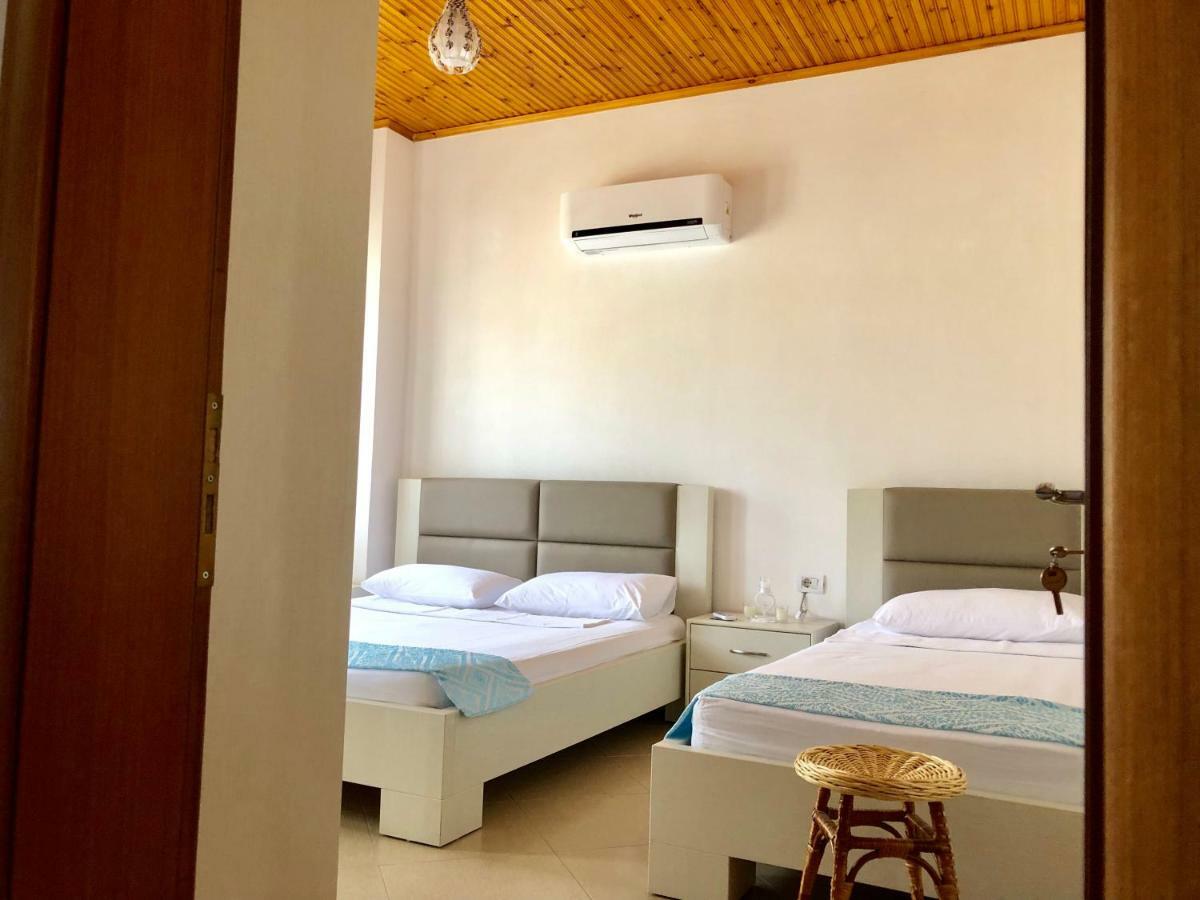 Dhimitri'S Guest House Μπεράτ Εξωτερικό φωτογραφία
