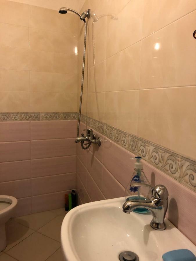 Dhimitri'S Guest House Μπεράτ Εξωτερικό φωτογραφία